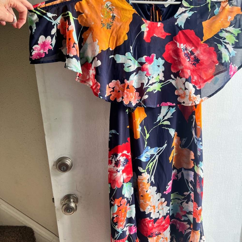 Signature Collection floral dress - Picture 13 of 15